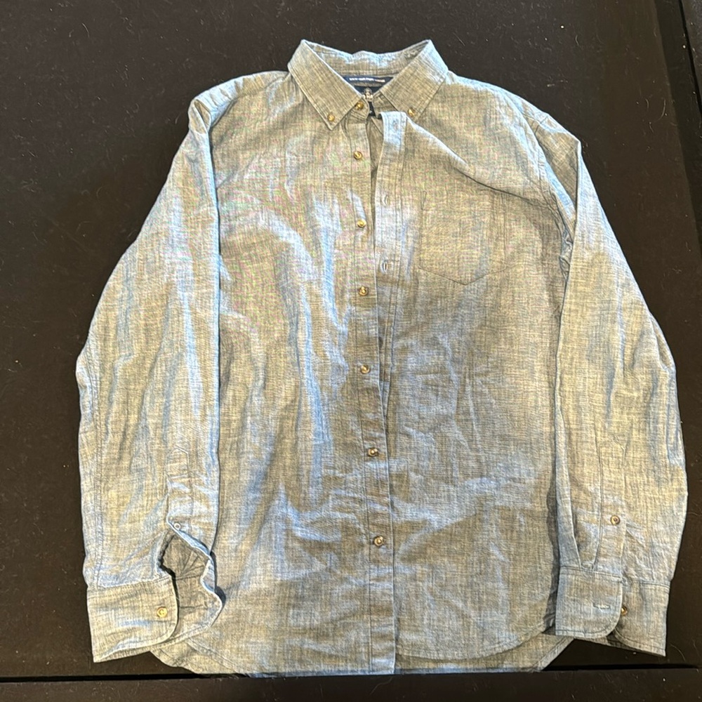 Men’s long sleeved chambray button up
